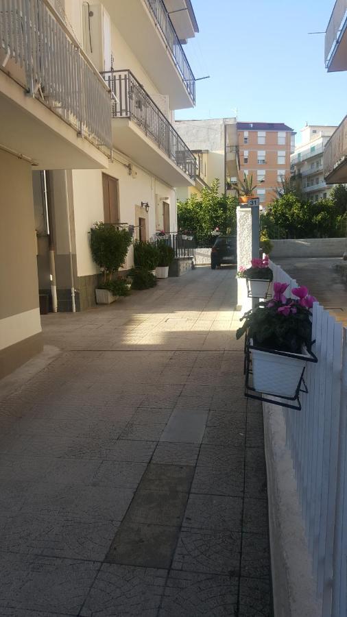 Lamezia Park Apartments Lamezia Terme Exterior photo