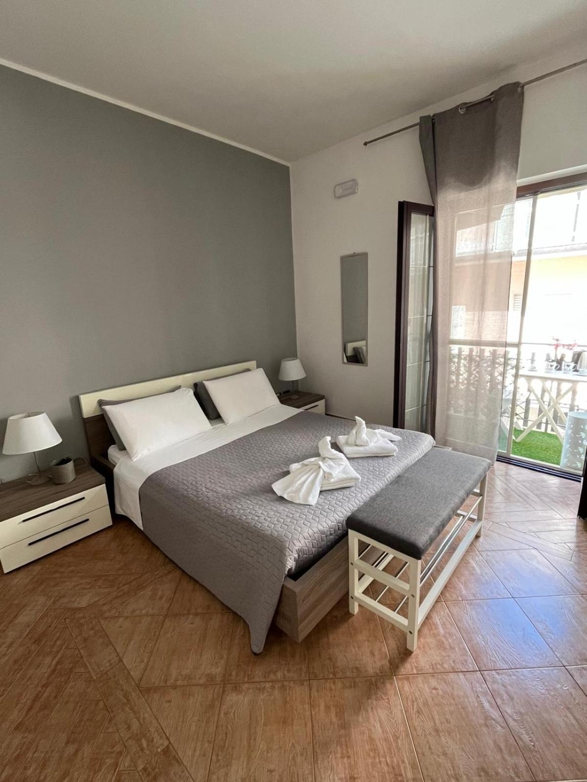 Lamezia Park Apartments Lamezia Terme Exterior photo
